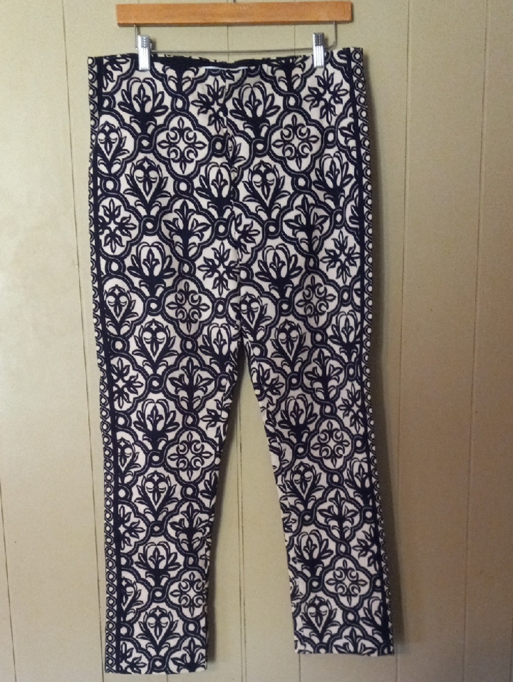 Fabulous Gretchen Scott Pants - Picture 5 of 10